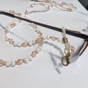 Elegant Beaded Eyeglass Chain